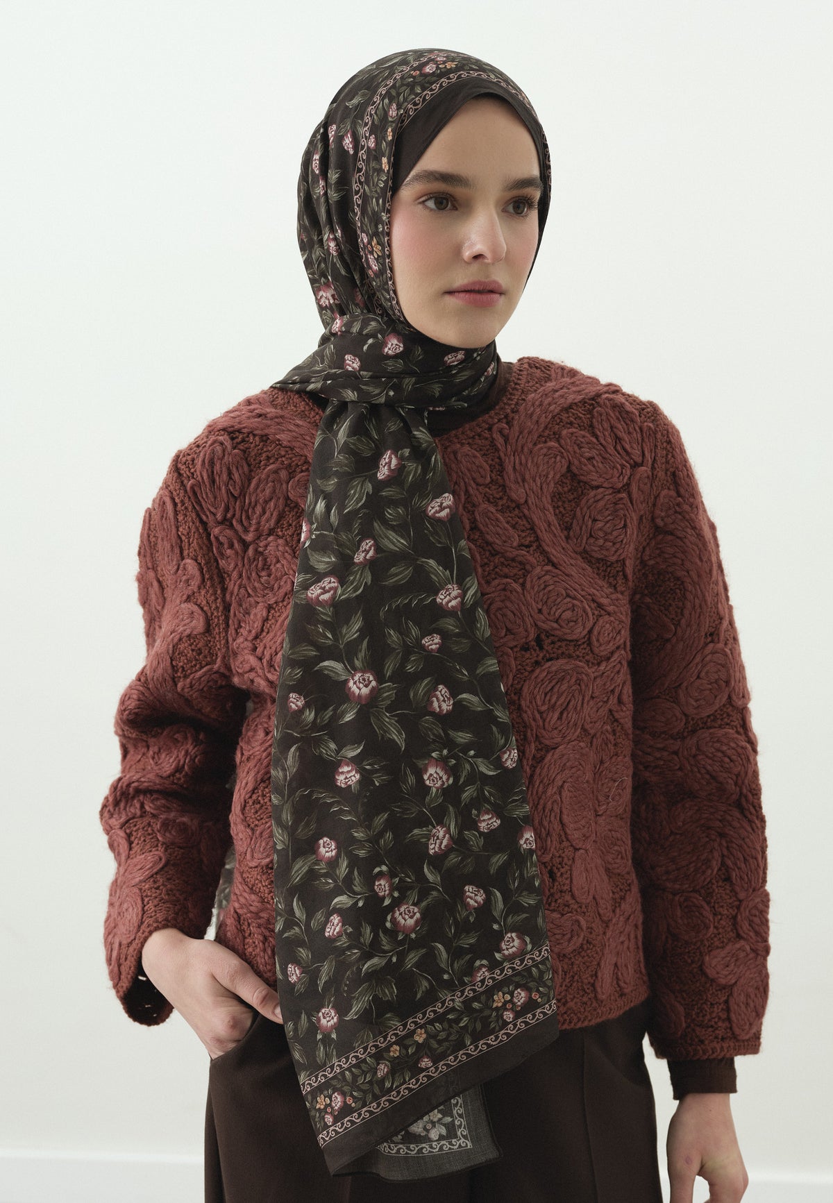 Leana Desin Cotton Hijab CHOCO - Fresh Scarfs