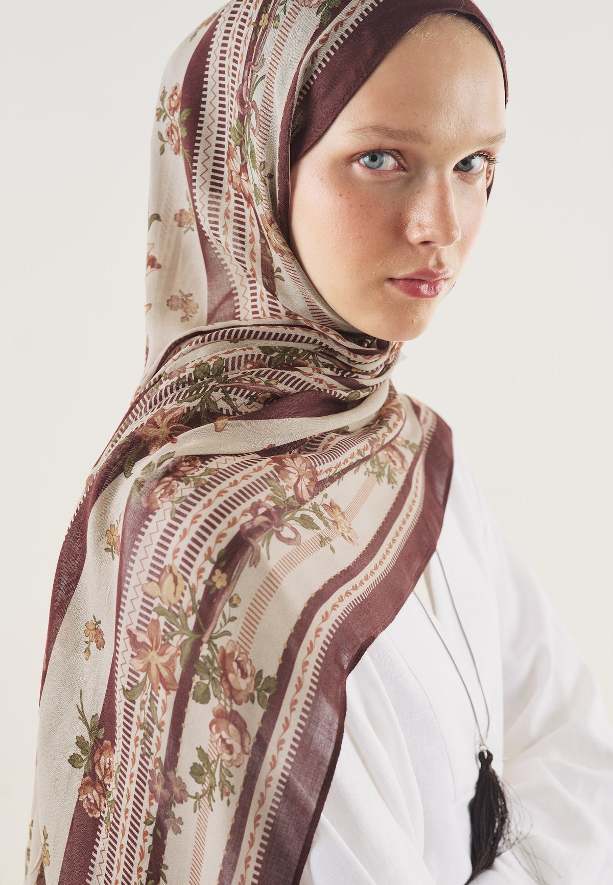 Floral Touch Patterned Soft Viscose Bordeaux- Fresh Scarf