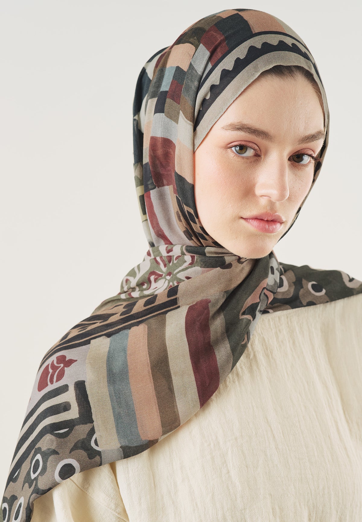 Petra Desin Soft Cotton Hijab Black - Fresh Scarf
